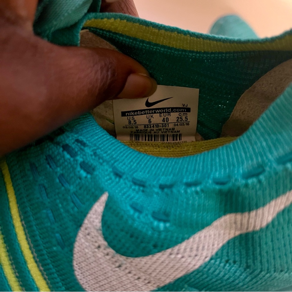 Nike Free Transform Flyknit Turquoise and Lime Knit Running Sneakers - Picture 9 of 11